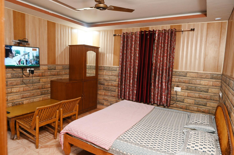 Bedroom 2, Hotel Sunrise, Chandigarh