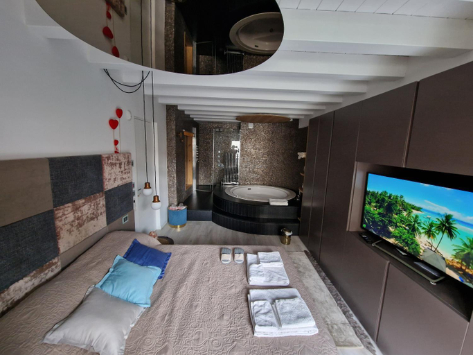 Others 3, Luxury Room & Private Spa - Rio Botteniga, Treviso