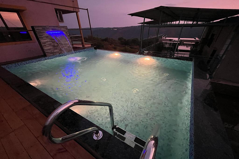 Sport & Beauty 3, Savitri Bungalow, Satara