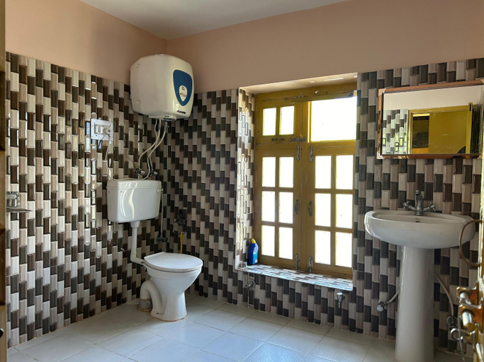 Bathroom, Valley View Homestay Lahaul, Lahul & Spiti