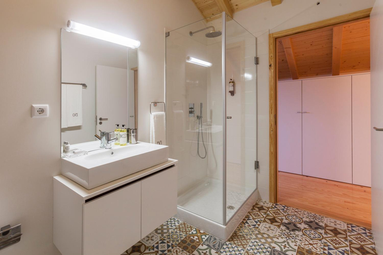 Bathroom 2, BO - Marques Apartments, Porto