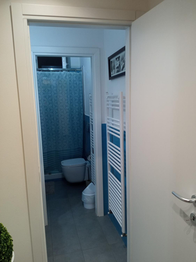 Bathroom 2, Da Iaia, Cagliari