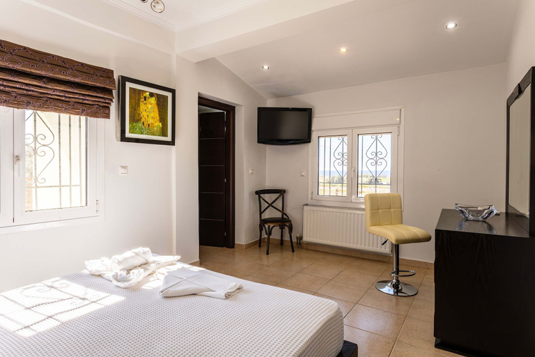 Room 3, Filiatra s Cozy Haven A Peaceful Escape in Nature, Peloponnese