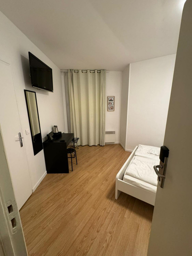 Bedroom 2, ETOILES DE MANTES, Yvelines