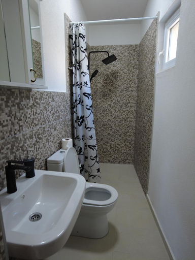 Others 4, Apartmani Carovac
