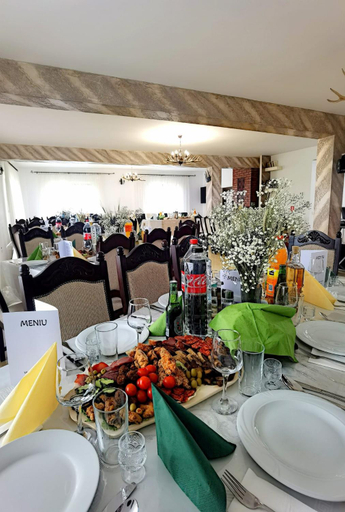 Food & Drinks, Conacul Lupilor, Ocna Sugatag