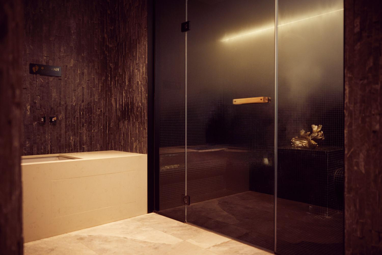 Bathroom 4, Congres Hotel Mons Van der Valk, Hainaut