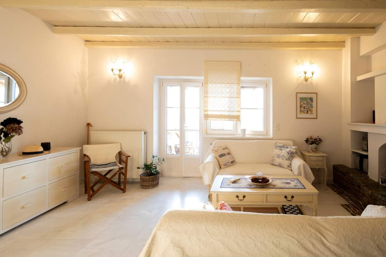 Room 4, Verga Stone Haven - Seafront Waves Embrace, Peloponnese
