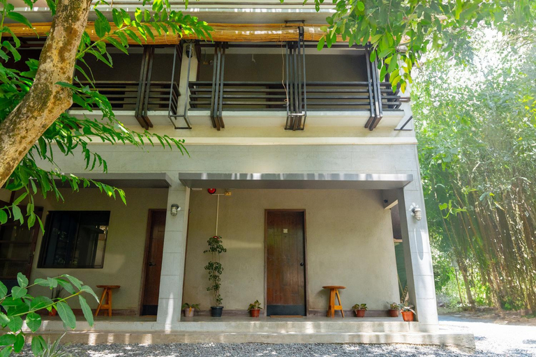 Exterior 2