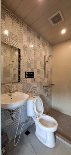 Bathroom 5, Guest House KO-Z Daya, Makassar