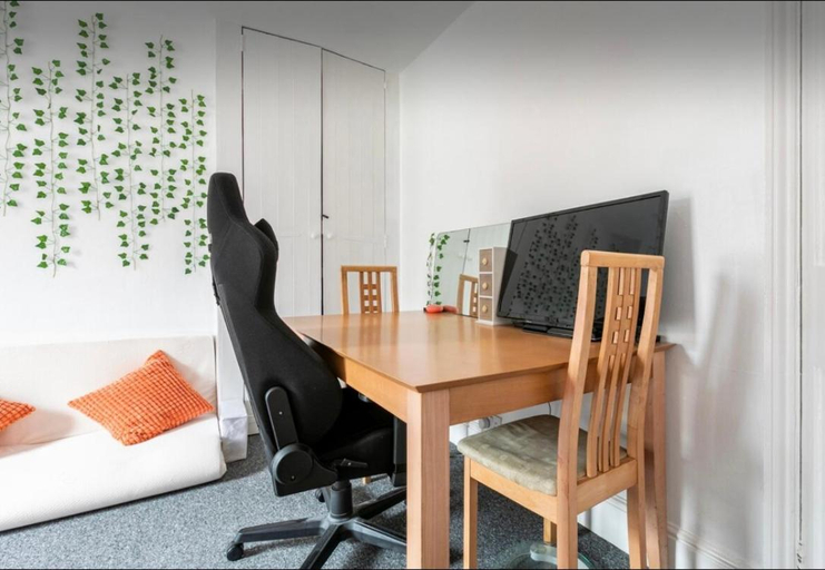 Others 5, City center spacious bedrooms, Kent