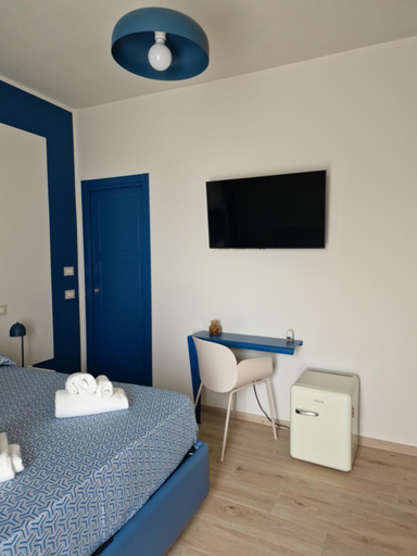 Others 5, marte rooms, Salerno
