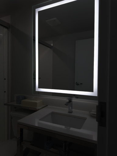 Bathroom 5, Travelodge by Wyndham Regina, Division No. 6