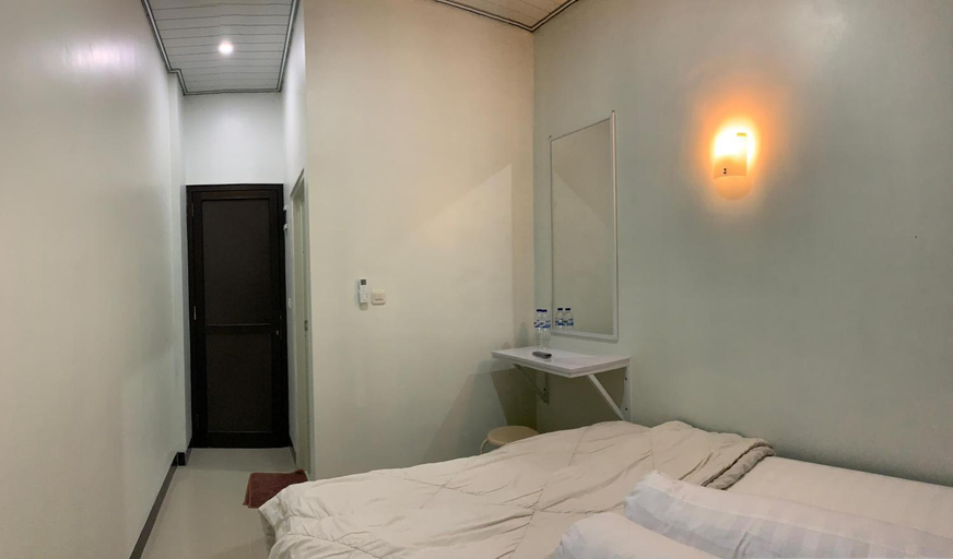 Exterior view 5, Kusuma Raya Guest House, Semarang