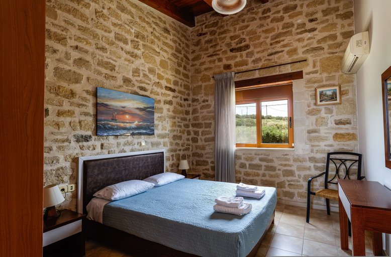 Room 4, Villa Stamatis w Private Pool Amazing Sea View, Crete