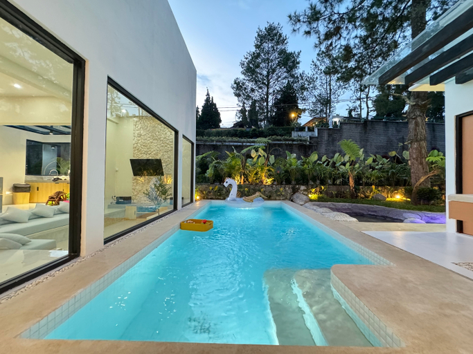 Others 2, De Luna Villa 4 bedrooms with heated pool, Bandung