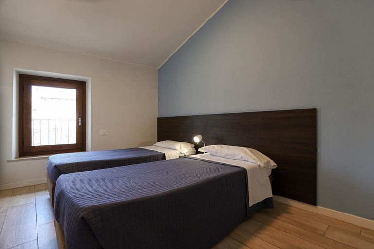 Others 5, Le Querce Apartments, Verona