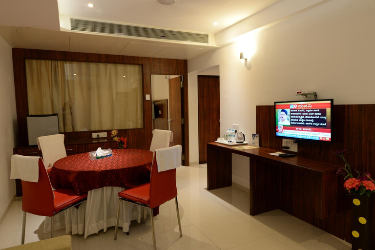 Bedroom 3, Temple View Hotel, Ahmadnagar
