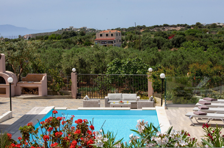 Room 3, Villa Elihrisos-private Heated Pool Near the sea, Crete