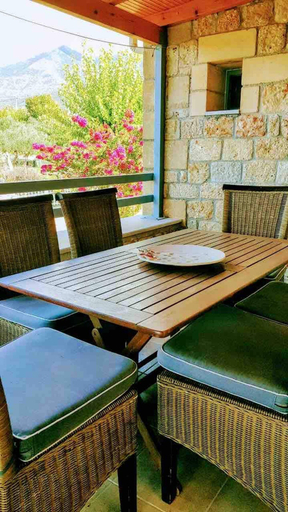 Room 4, Villa Eleni - Garden Pool Retreat Near Kardamili, Peloponnese