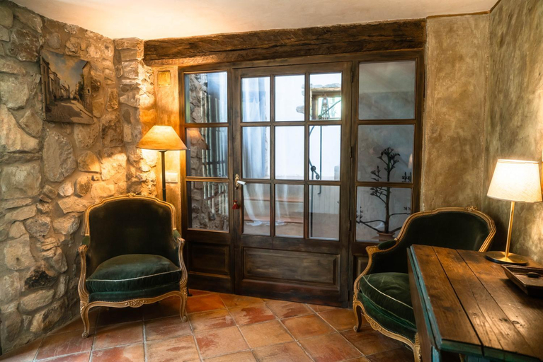 Public Area, Can Serola, Girona