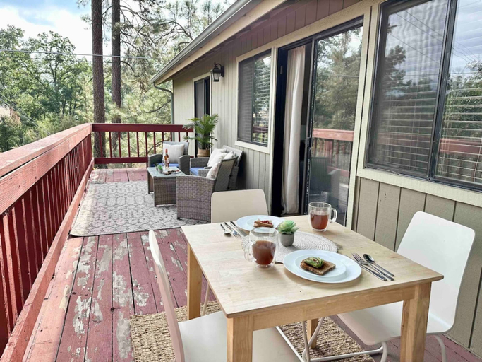 BBQ/picnic area, Prime Location Yosemite Adventure by Casa Oso, Madera