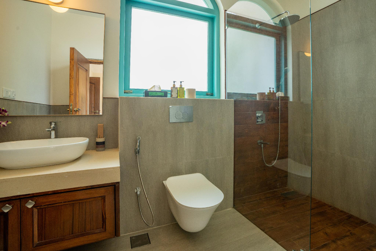 Bathroom 3, ELIVAAS 3 BHK with Pvt Pool & Gazebo - Mier, North Goa