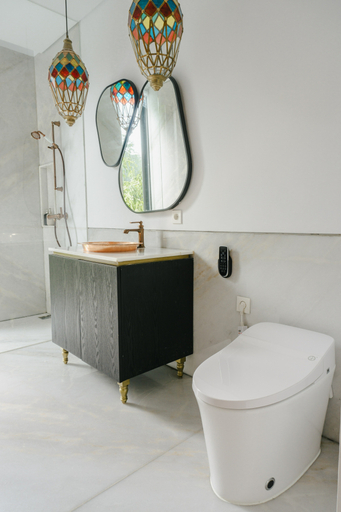 Bathroom 5, Dago Village Villa Lingga BV1, Bandung