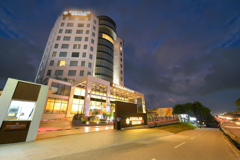 Exterior & Views 2, Gokulam Grand Hotel, Thiruvananthapuram