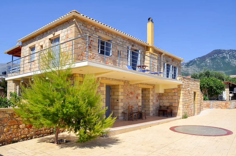Room 5, Villa Eleni - Garden Pool Retreat Near Kardamili, Peloponnese