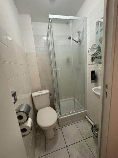 Bathroom 3, ETOILES DE MANTES, Yvelines
