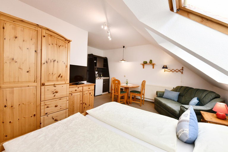Bedroom 3, Landhotel Jungbrunnen, Vogtlandkreis