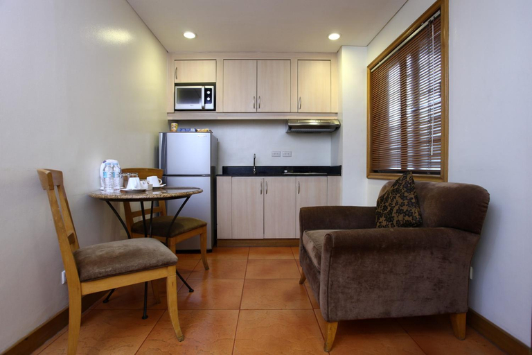 Dining Room 6