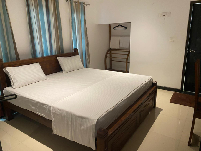 Others 3, Season villa, Trincomalee Town and Gravets