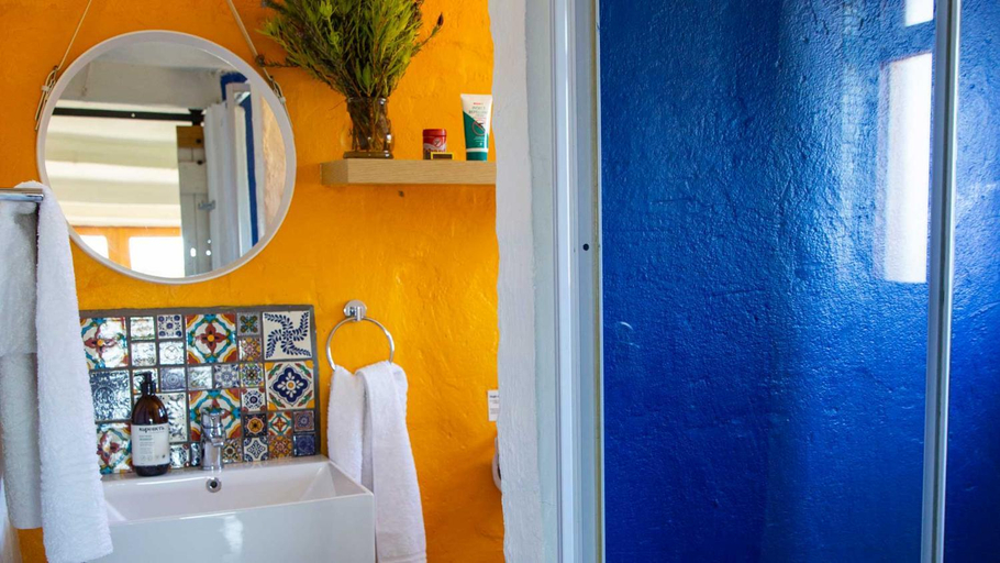 Bathroom 4, Starry Starry Night - Route 62, Cape Winelands