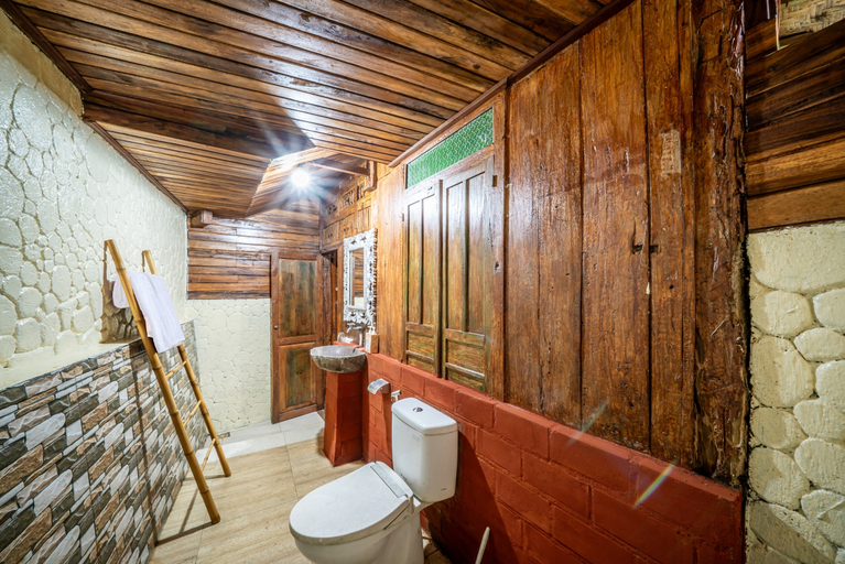 Bathroom 7