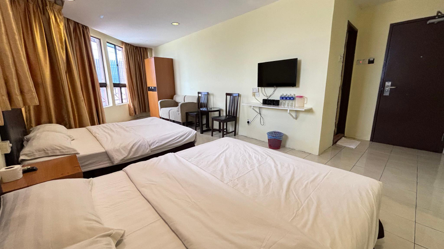Bedroom 12