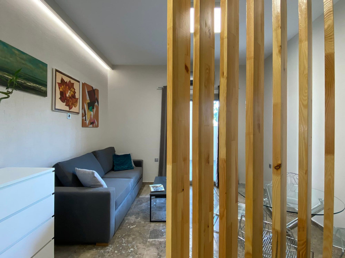 Room 4, Kalamata Garden Haven - Escape Amidst Greenery, Peloponnese