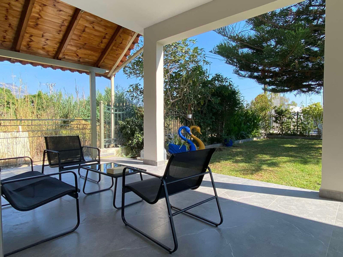 Room 3, Kalamata Garden Haven - Escape Amidst Greenery, Peloponnese