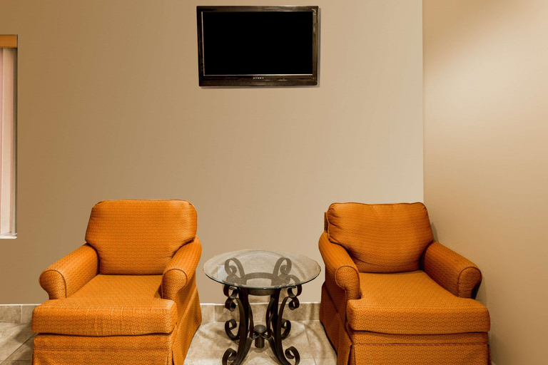 Public Area, Super 8 by Wyndham Frankfort IN, Clinton