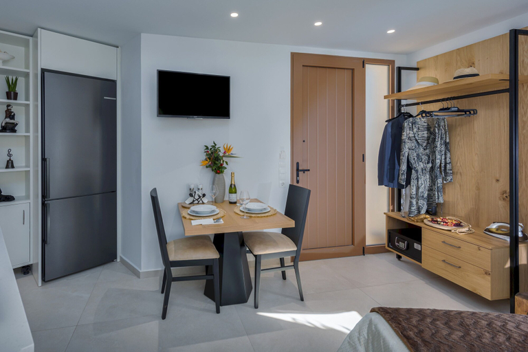 Room 5, Studio Sun 365 by Estia, Crete