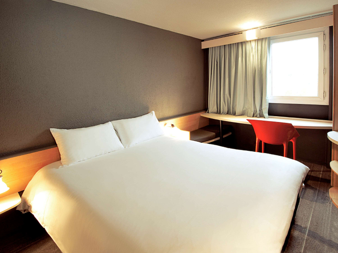 Bedroom 4, ibis Gap, Hautes-Alpes
