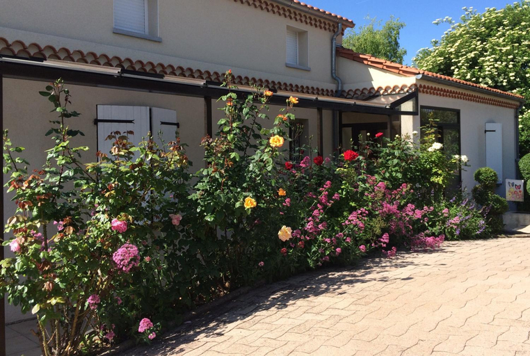 Exterior & Views 1, La Villa Victoria Auvergne, Puy-de-Dôme