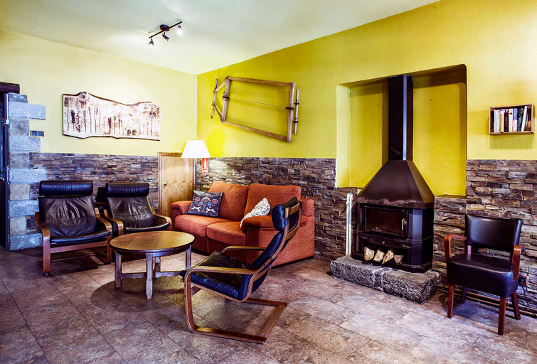 Public Area 3, Hostal La Plaça, Lleida