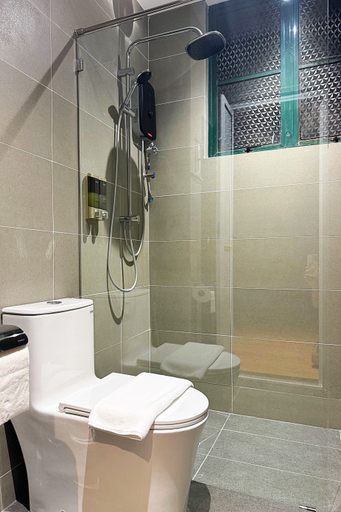 Bathroom 5