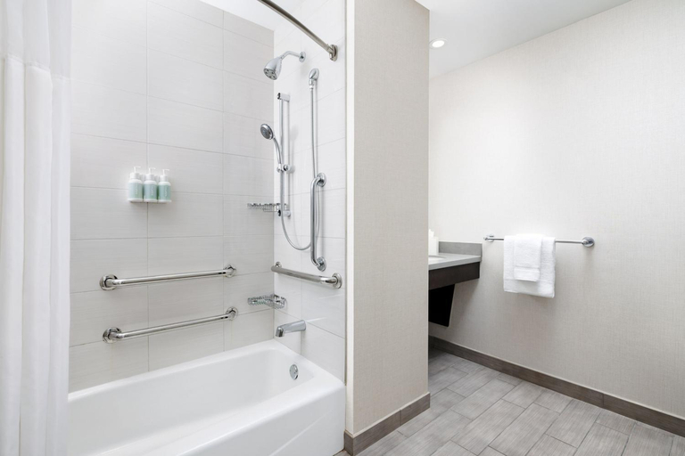 Bathroom 12