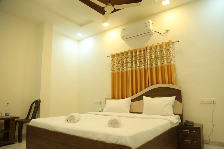 Others 5, Hotel New Rudrakash, Satara