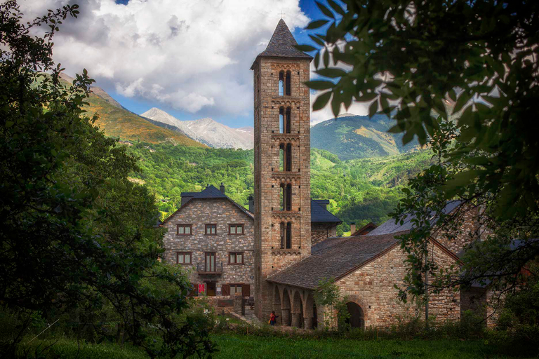 Exterior & Views 2, Hostal La Plaça, Lleida