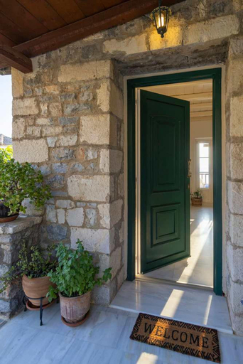 Room 2, Verga Stone Haven - Seafront Waves Embrace, Peloponnese