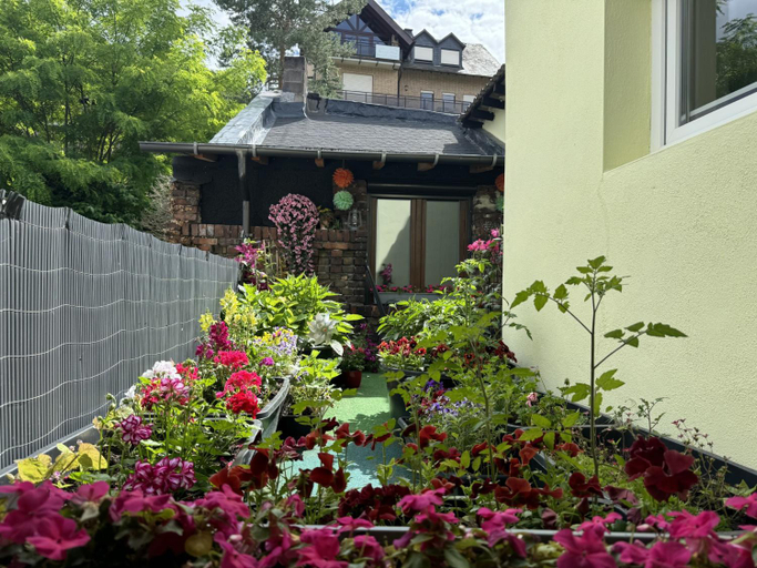 Exterior 19